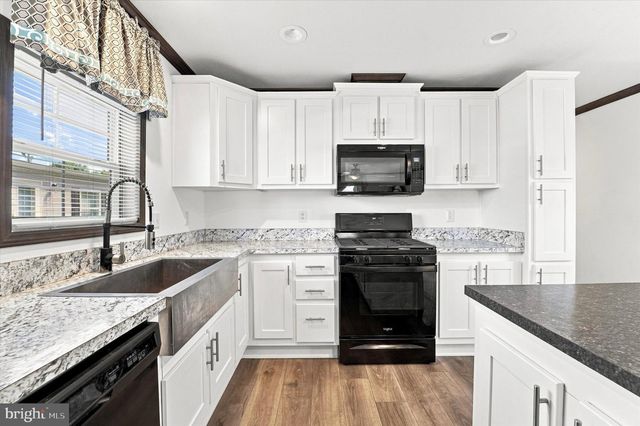 44 KENNEDY DR, Fairless Hills, PA 19030
