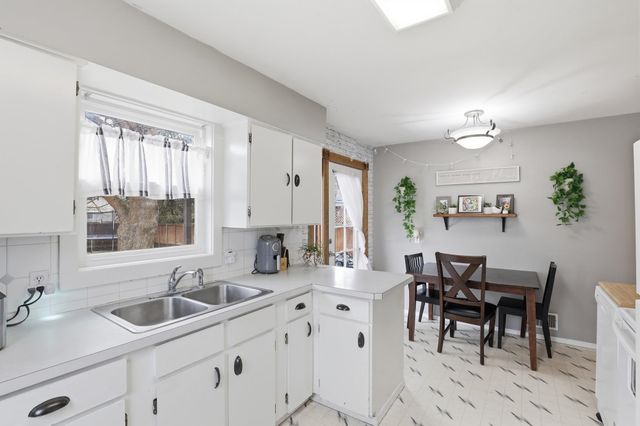 3918 E 24th Ave, Spokane, WA 99223