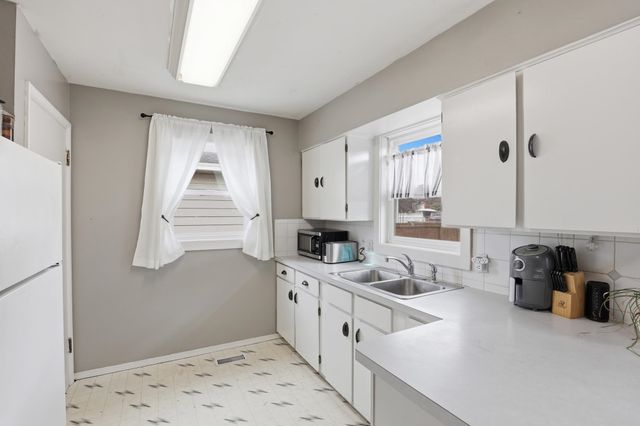 3918 E 24th Ave, Spokane, WA 99223