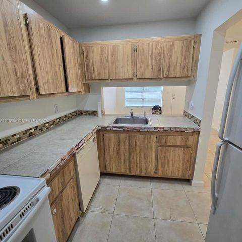 15332 SW 72nd St 6-24, Miami, FL 33193