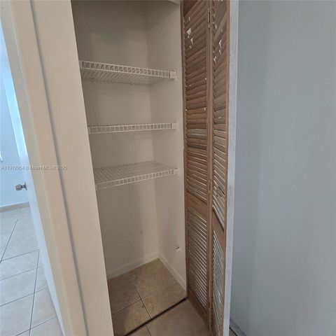 15332 SW 72nd St 6-24, Miami, FL 33193