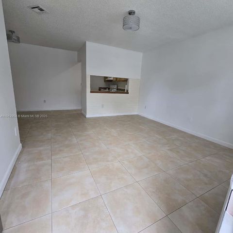 15332 SW 72nd St 6-24, Miami, FL 33193