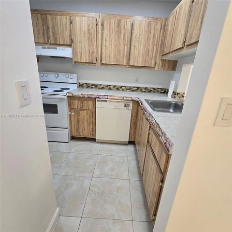 15332 SW 72nd St 6-24, Miami, FL 33193