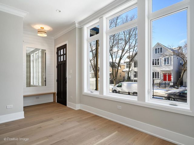 3047 N Christiana Avenue, Chicago, IL 60618