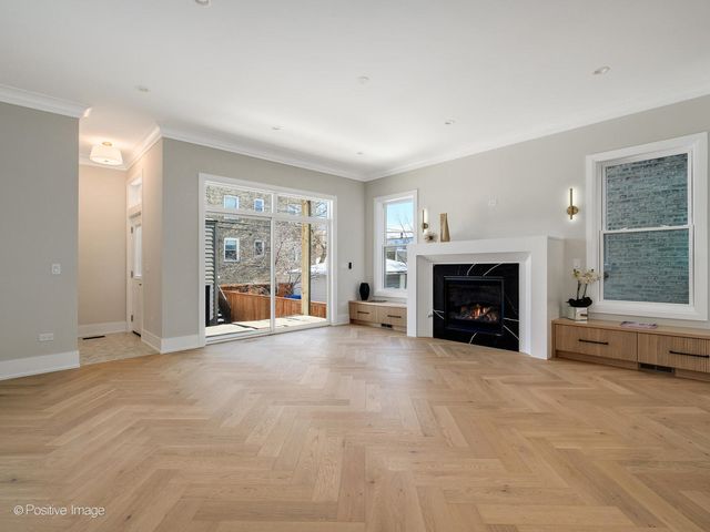 3047 N Christiana Avenue, Chicago, IL 60618