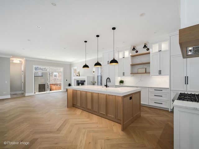 3047 N Christiana Avenue, Chicago, IL 60618