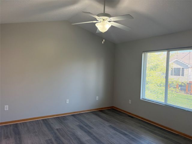 6015 NW 49th Street, Johnston, IA 50131