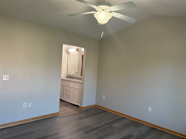 6015 NW 49th Street, Johnston, IA 50131