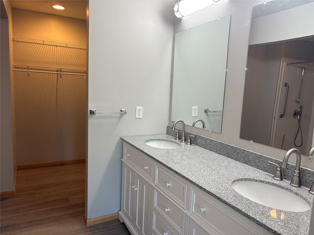 6015 NW 49th Street, Johnston, IA 50131