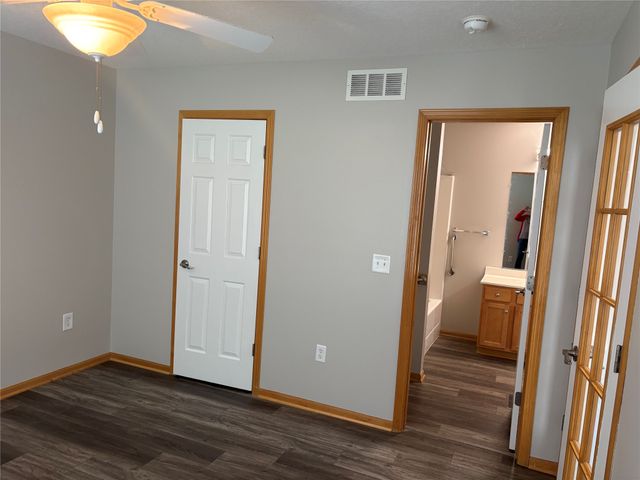 6015 NW 49th Street, Johnston, IA 50131