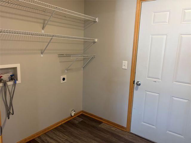 6015 NW 49th Street, Johnston, IA 50131