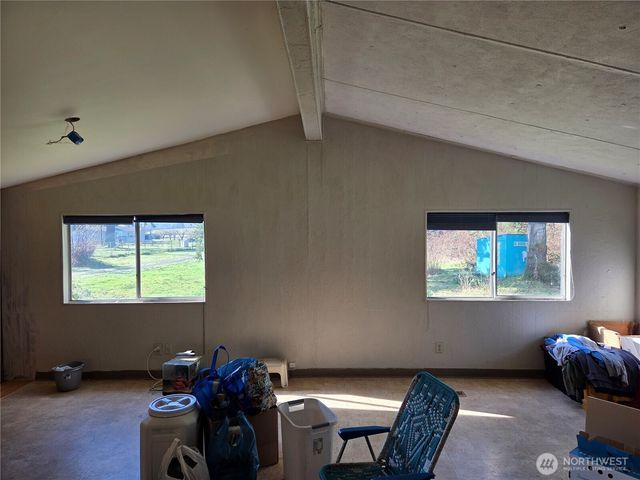 208 Burma Road, Castle Rock, WA 98611