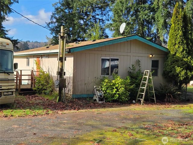 208 Burma Road, Castle Rock, WA 98611