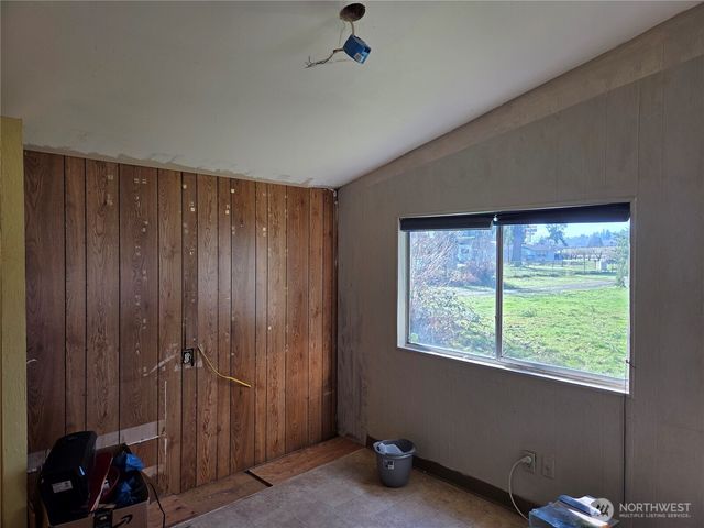 208 Burma Road, Castle Rock, WA 98611