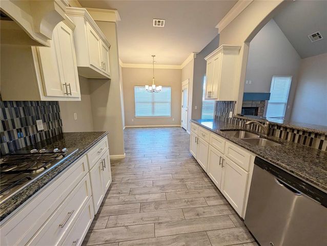 2349 Santa Monica Street, Edmond, OK 73034