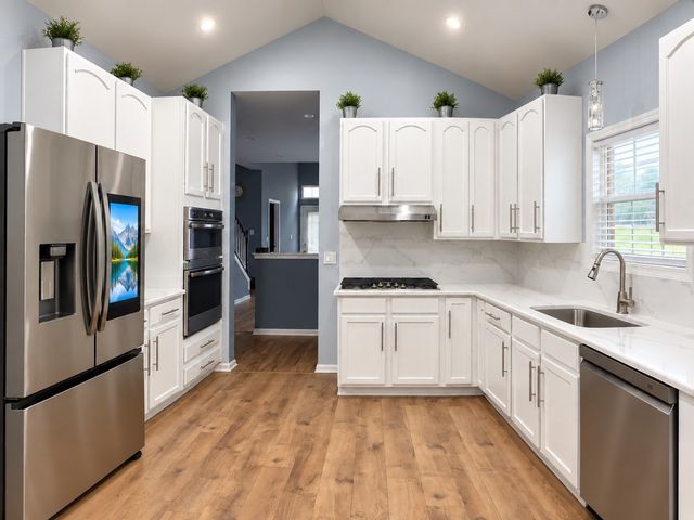 1121 Loganbury Court, Elgin, IL 60120