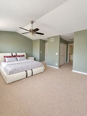 1121 Loganbury Court, Elgin, IL 60120