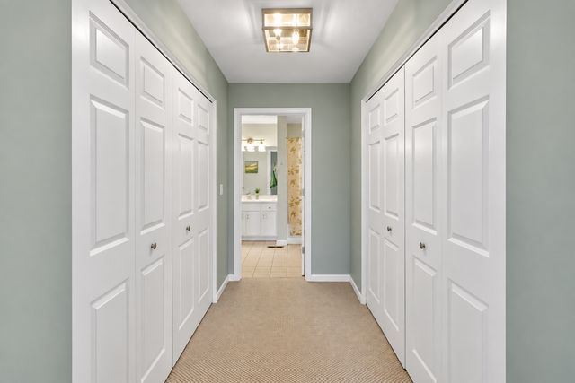 1121 Loganbury Court, Elgin, IL 60120