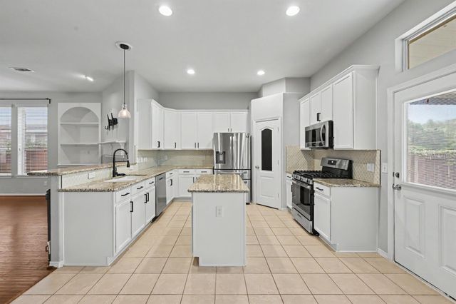 7023 Durango Creek Drive, Magnolia, TX 77354