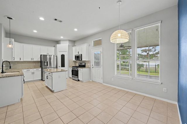 7023 Durango Creek Drive, Magnolia, TX 77354