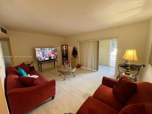 5180 E Sabal Palm Blvd 235, Tamarac, FL 33319