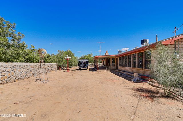 10917 N Valley Drive, Las Cruces, NM 88007