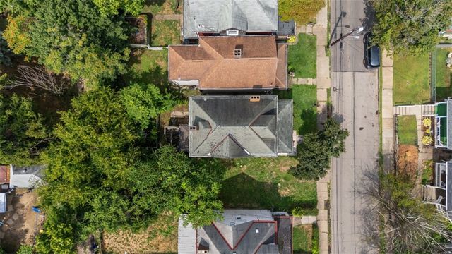 3045 Glen Mawr St, Sheraden, PA 15204