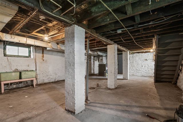 3045 Glen Mawr St, Sheraden, PA 15204