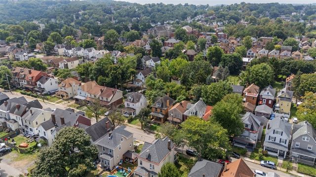 3045 Glen Mawr St, Sheraden, PA 15204