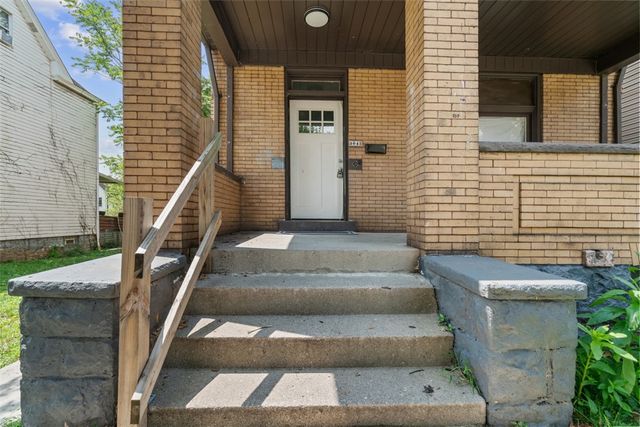 3045 Glen Mawr St, Sheraden, PA 15204