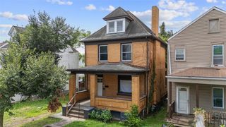 3045 Glen Mawr St, Sheraden, PA 15204