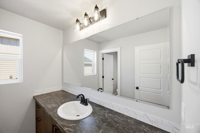 5284 W Evita Ct, Eagle, ID 83616