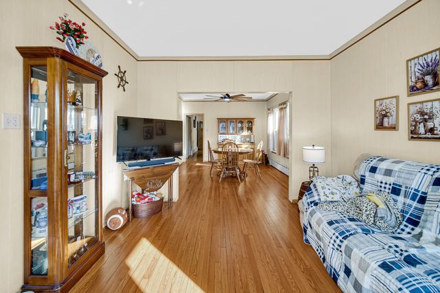 3220 W 66th Street, Chicago, IL 60629