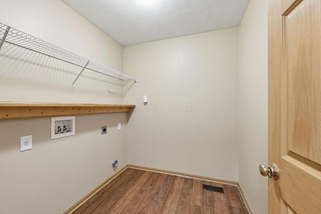 403 Sycamore Creek Street, Pickerington, OH 43147