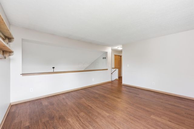 403 Sycamore Creek Street, Pickerington, OH 43147