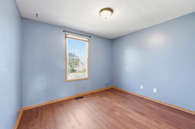 403 Sycamore Creek Street, Pickerington, OH 43147
