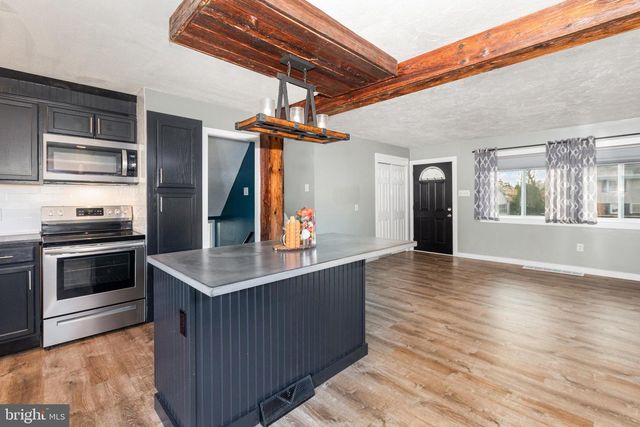 6224 JEROME BLVD, Harrisburg, PA 17112