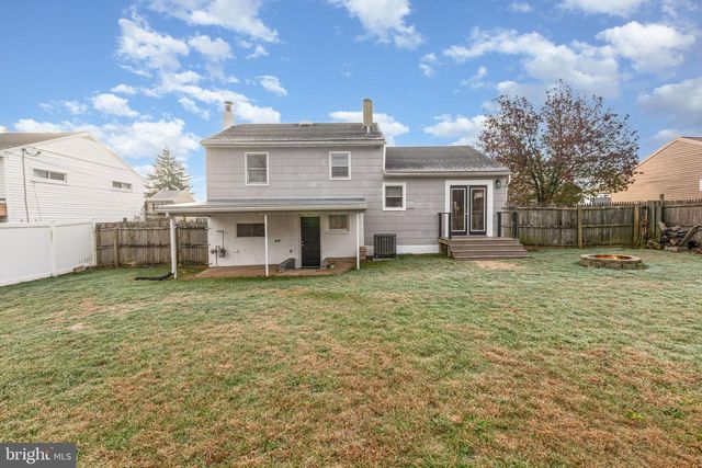 6224 JEROME BLVD, Harrisburg, PA 17112