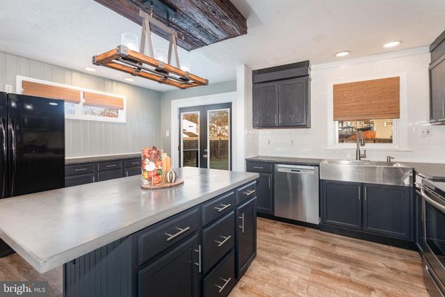 6224 JEROME BLVD, Harrisburg, PA 17112