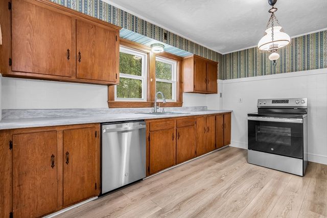 17 Windsor Street, Methuen, MA 01844