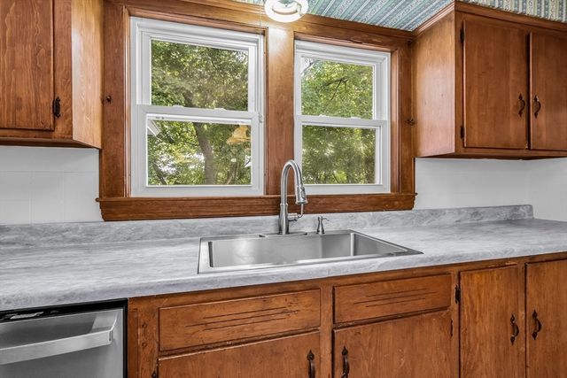 17 Windsor Street, Methuen, MA 01844