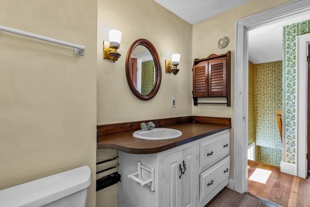 17 Windsor Street, Methuen, MA 01844
