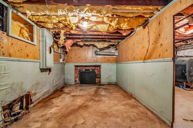 17 Windsor Street, Methuen, MA 01844