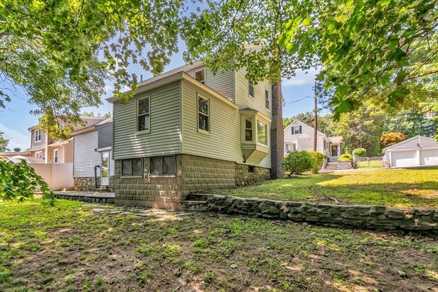 17 Windsor Street, Methuen, MA 01844