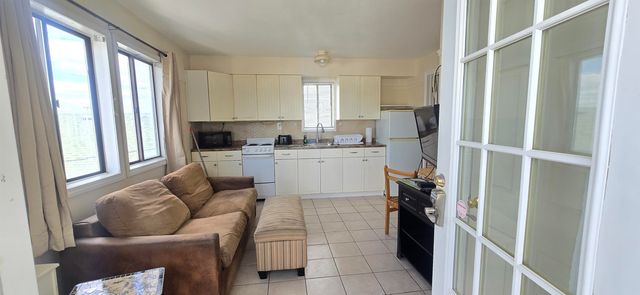 12 G Street, Hampton, NH 03842