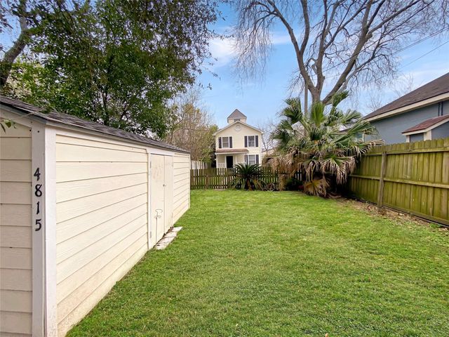 4815 8th Street, Bacliff, TX 77518