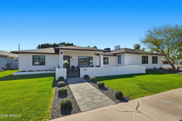 3901 E WELDON Avenue, Phoenix, AZ 85018