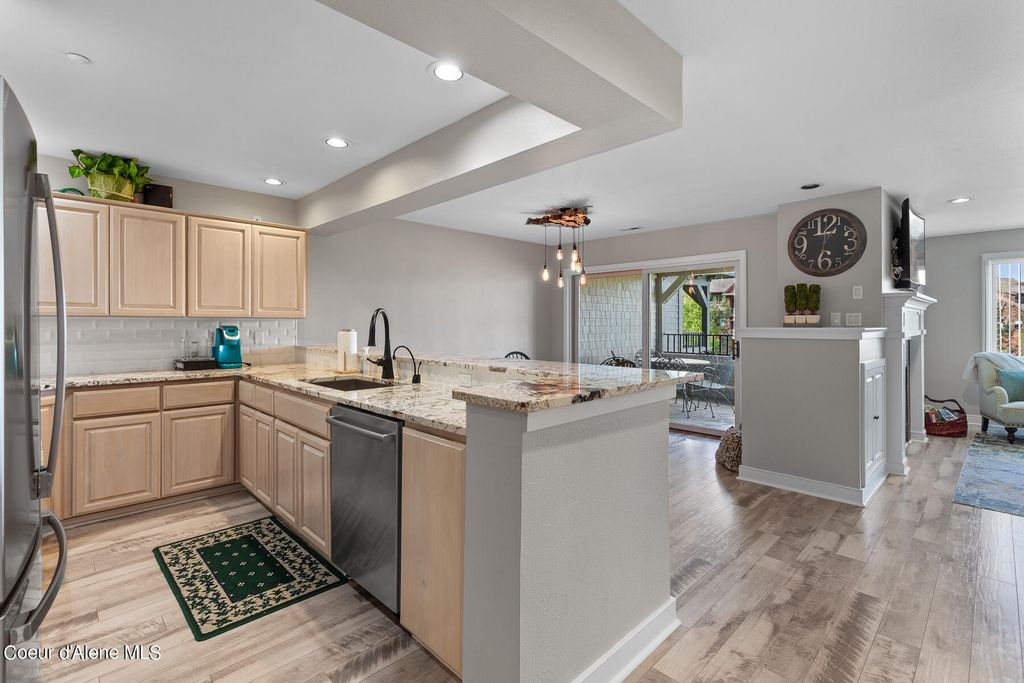 4724 S ARROW POINT DR, #106, Harrison, ID 83833