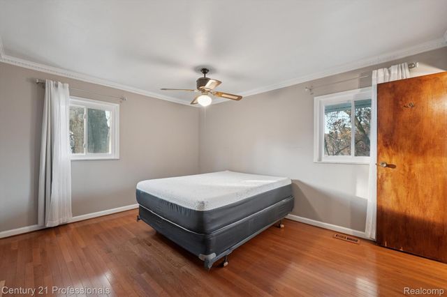 1268 Amarillo Street, Wolverine Lake Village, MI 48390