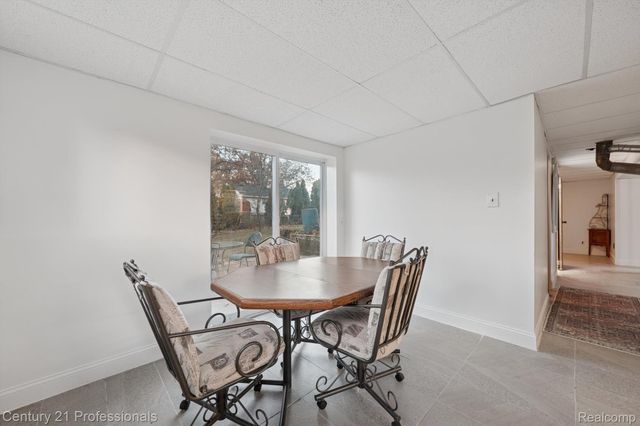 1268 Amarillo Street, Wolverine Lake Village, MI 48390